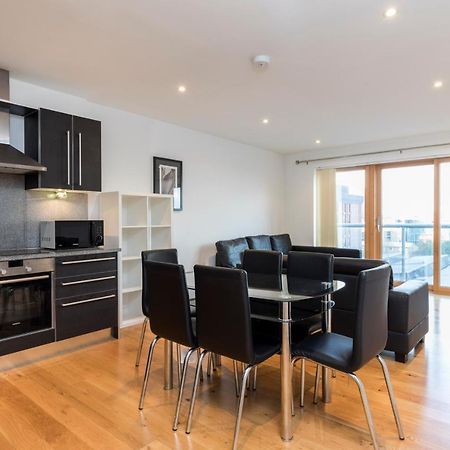 East Croydon Apartments - Just 3 Mins Walk To East Croydon Station Buitenkant foto