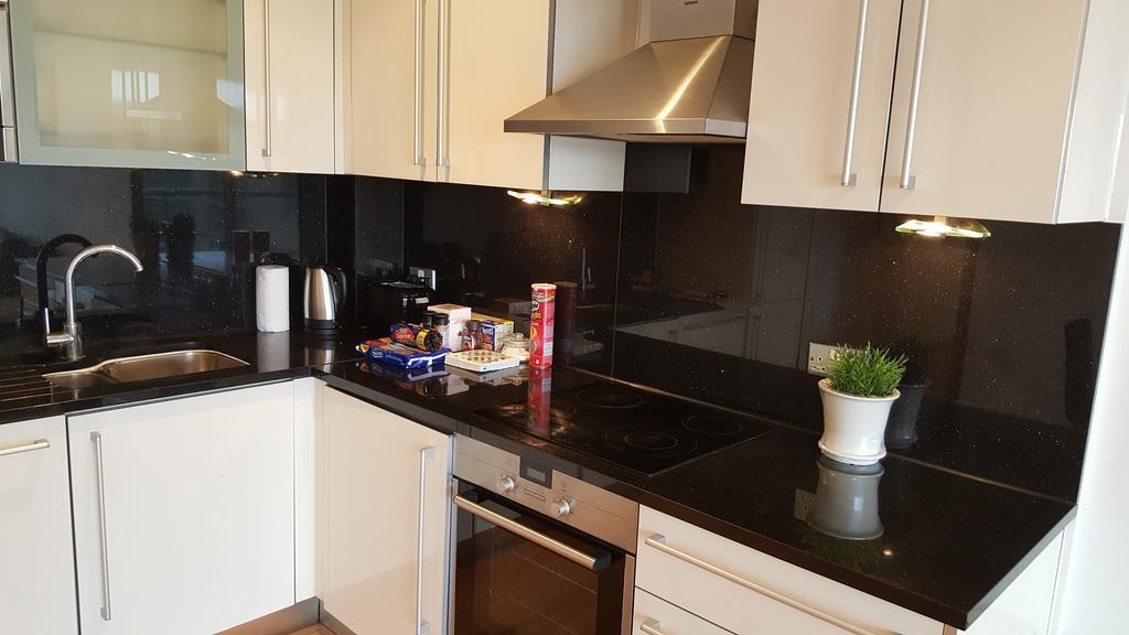East Croydon Apartments - Just 3 Mins Walk To East Croydon Station Buitenkant foto