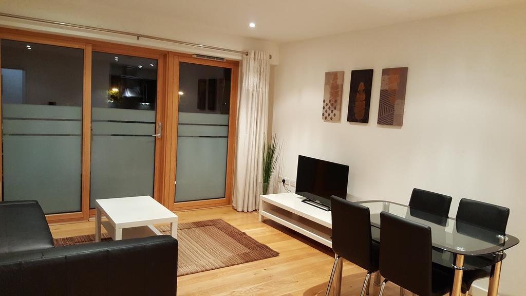 East Croydon Apartments - Just 3 Mins Walk To East Croydon Station Buitenkant foto