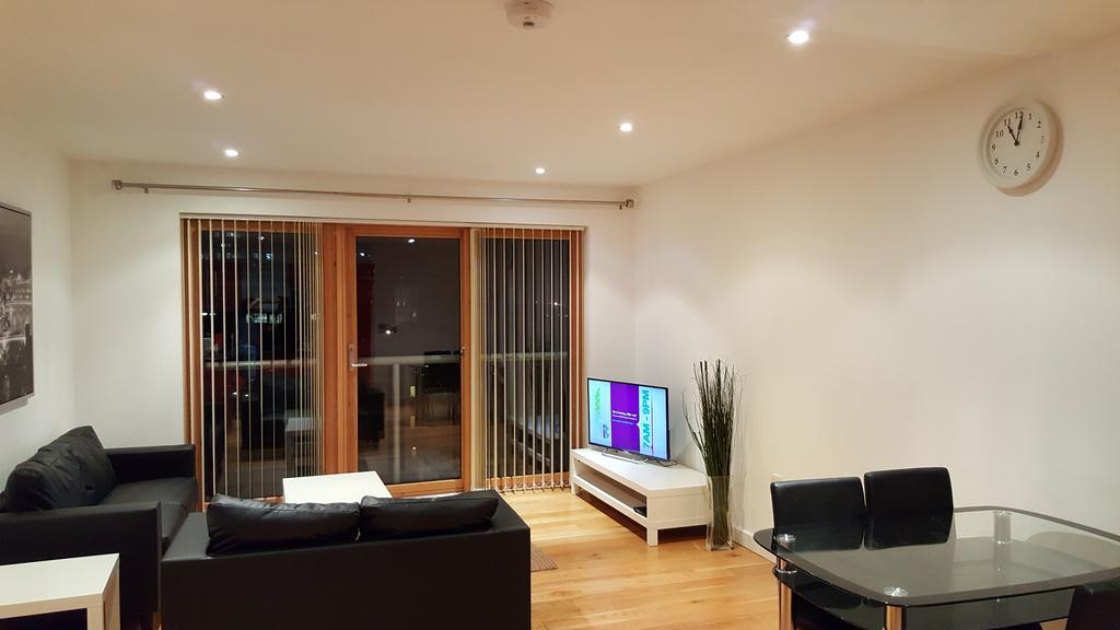 East Croydon Apartments - Just 3 Mins Walk To East Croydon Station Buitenkant foto