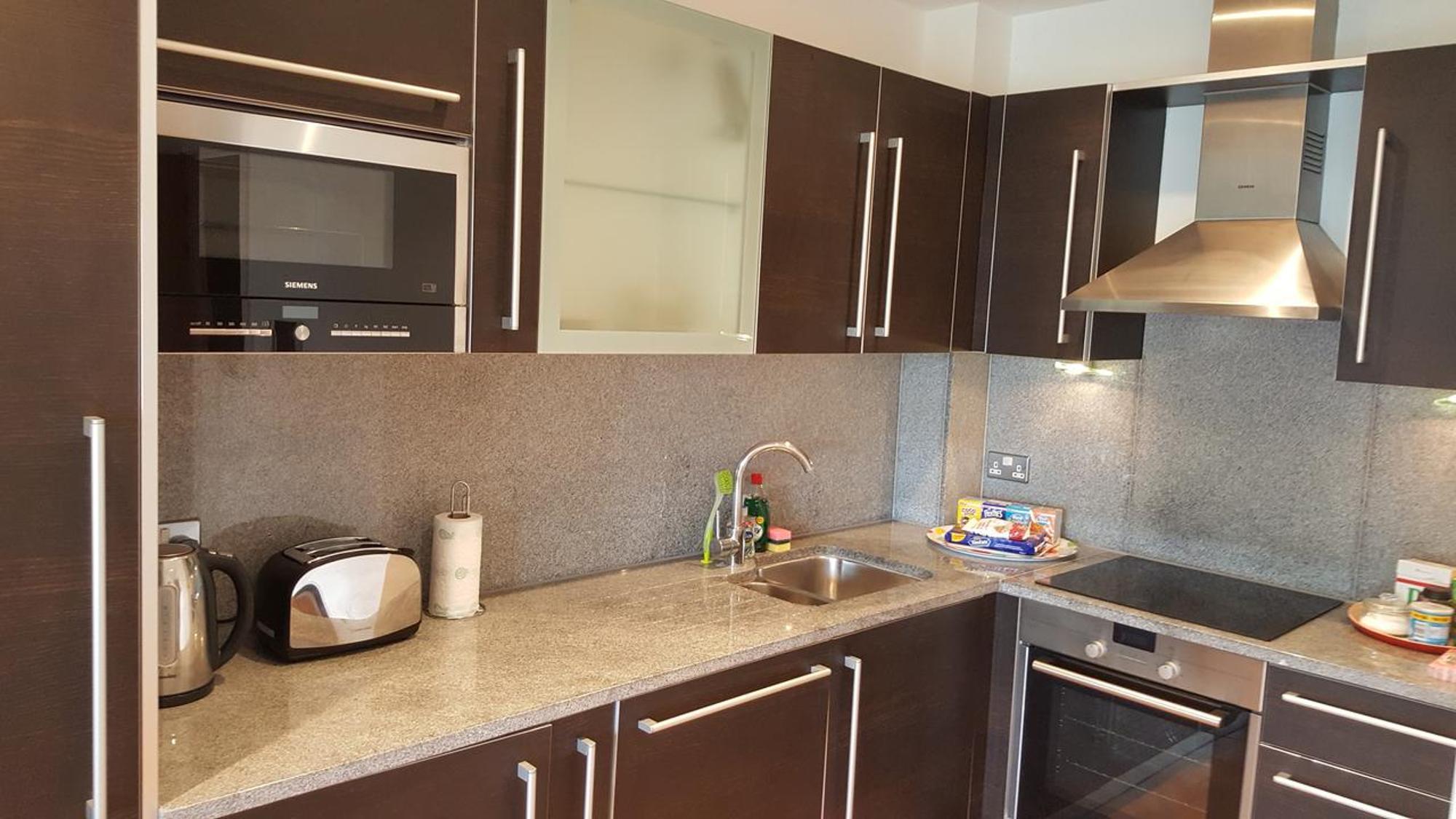 East Croydon Apartments - Just 3 Mins Walk To East Croydon Station Buitenkant foto