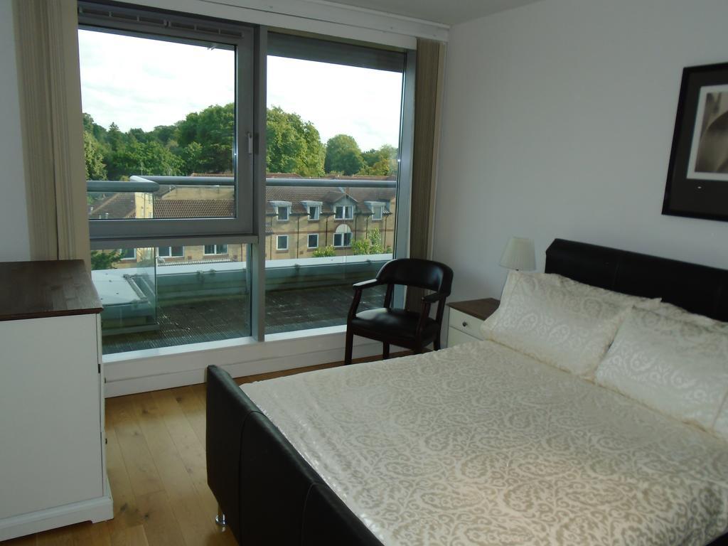 East Croydon Apartments - Just 3 Mins Walk To East Croydon Station Buitenkant foto