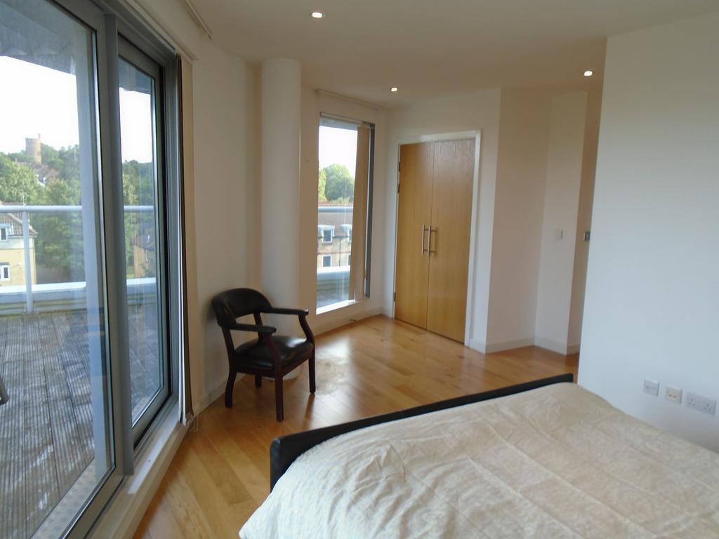 East Croydon Apartments - Just 3 Mins Walk To East Croydon Station Buitenkant foto