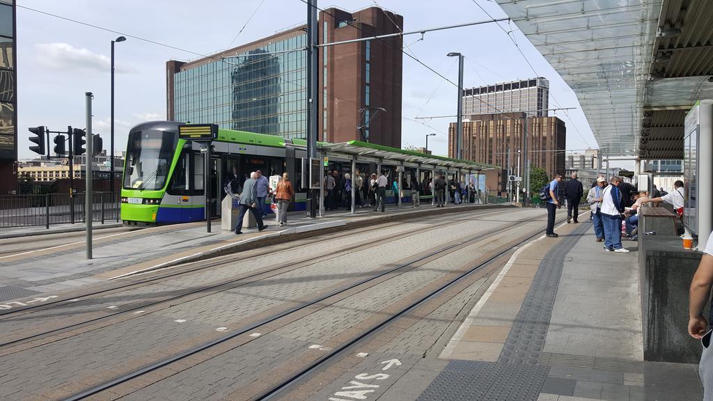East Croydon Apartments - Just 3 Mins Walk To East Croydon Station Buitenkant foto