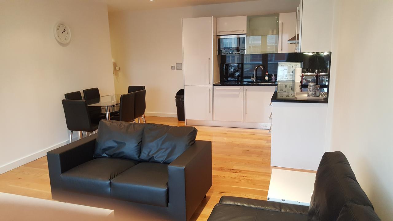 East Croydon Apartments - Just 3 Mins Walk To East Croydon Station Buitenkant foto