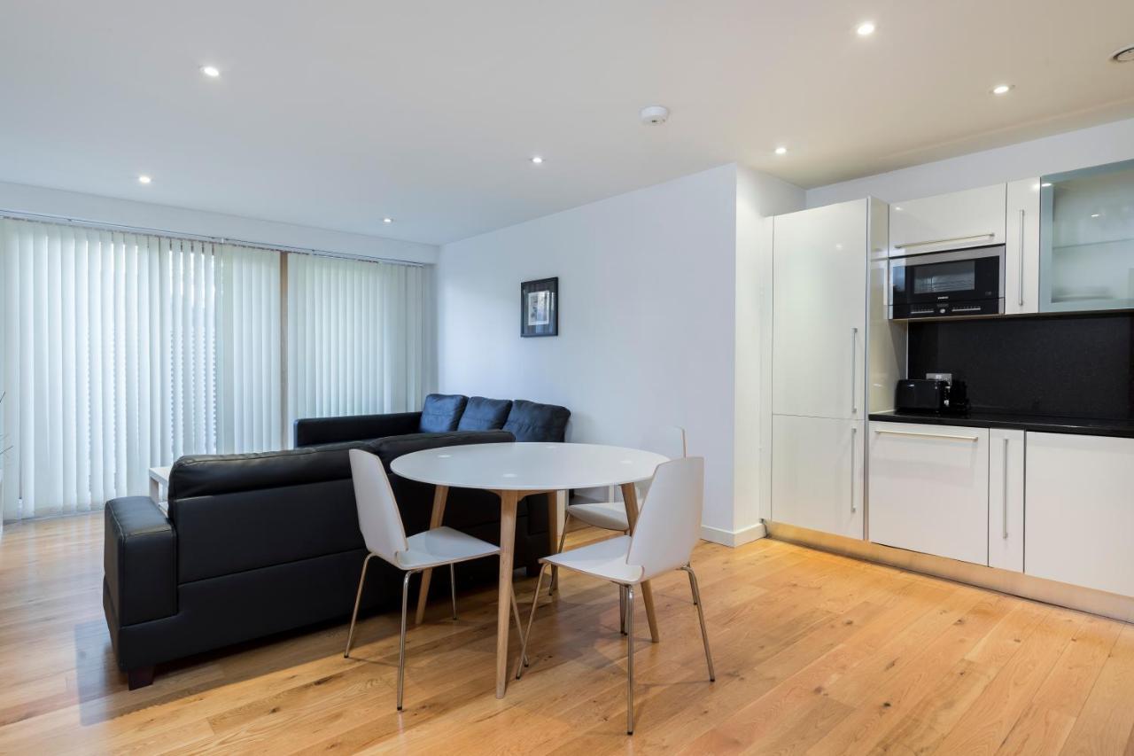 East Croydon Apartments - Just 3 Mins Walk To East Croydon Station Buitenkant foto