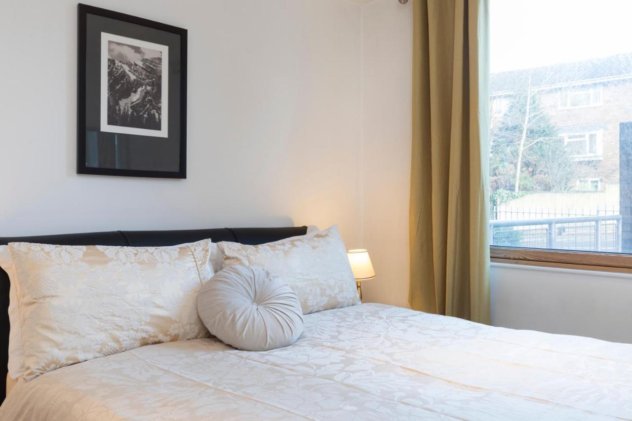 East Croydon Apartments - Just 3 Mins Walk To East Croydon Station Buitenkant foto