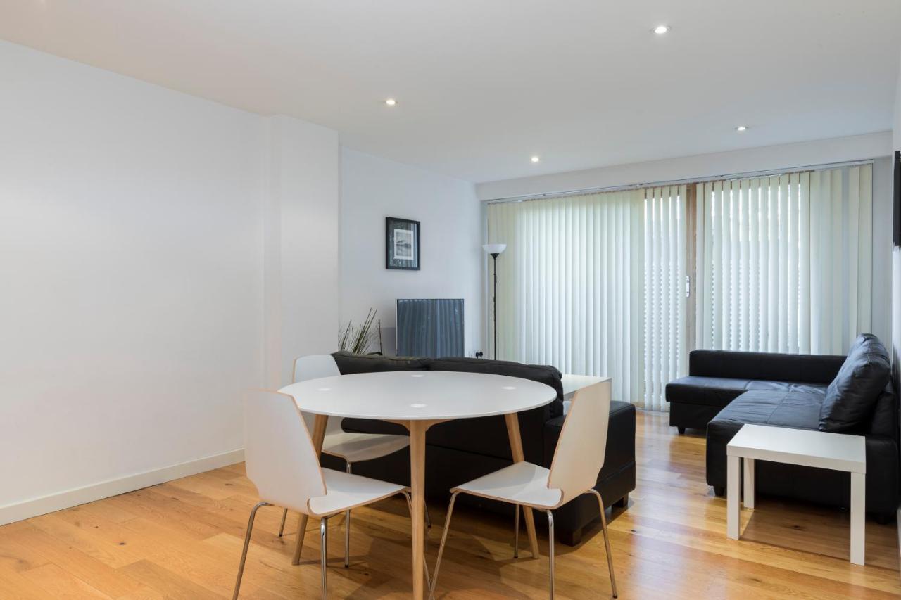 East Croydon Apartments - Just 3 Mins Walk To East Croydon Station Buitenkant foto